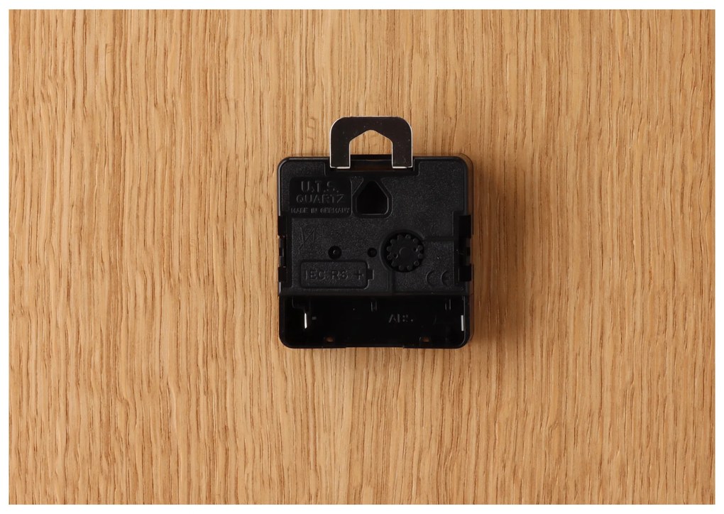 ATMOWOOD dubové numerické hodiny 34 cm - biele ručičky