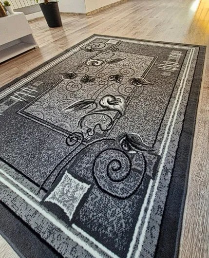Sivý klasický koberec Shiraz BCF Kalia s tradičným vzorom Rozmer: 120x170 cm