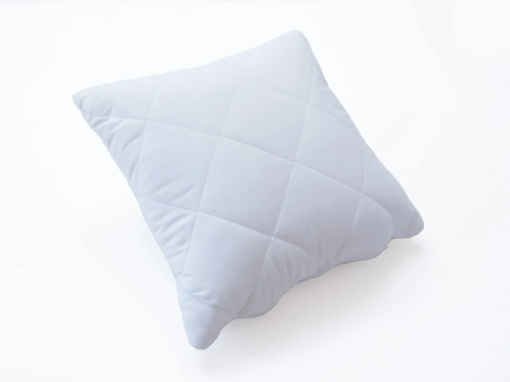 Prešívaný vankúšik 45 × 45 cm – so zipsom