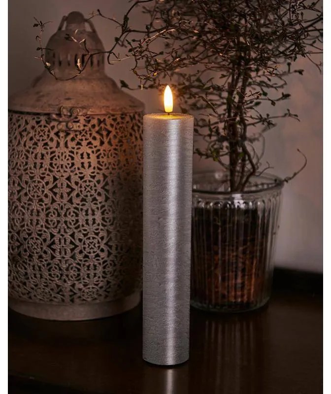 SIRIUS LED vosková sviečka Sille, 25 cm, strieborná, priemer 5 cm