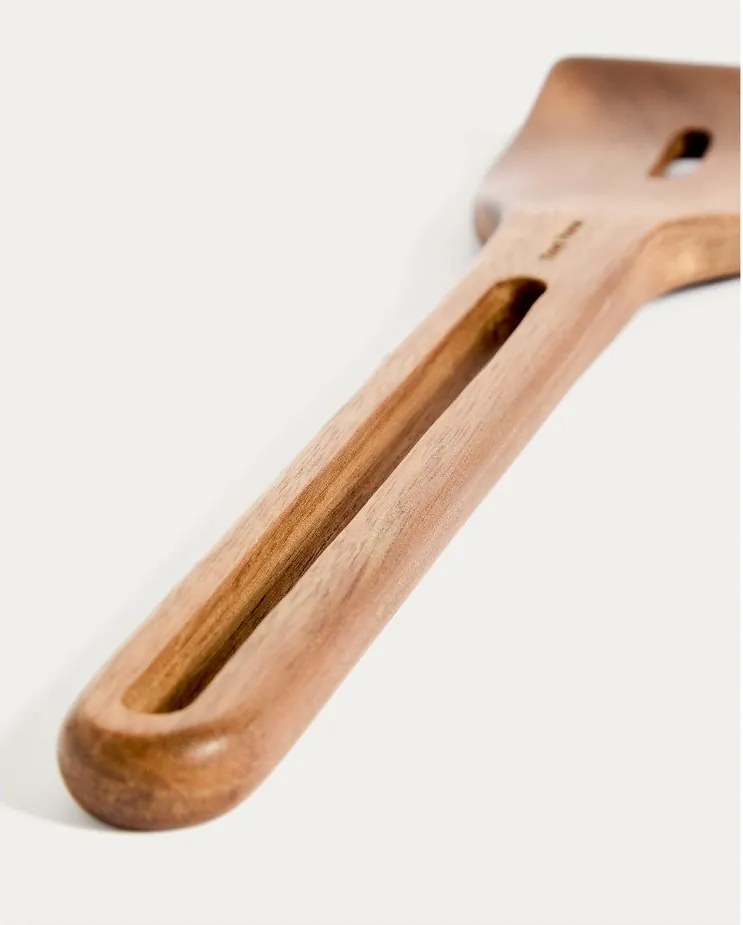 Drevená obracačka Blera – Kave Home