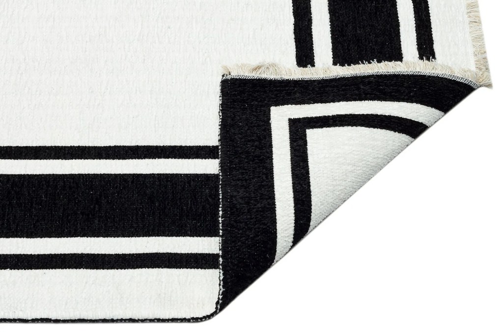 Nk 06 - Black, White