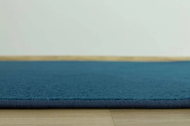 Metrážny koberec Spirit-twist 82 modrý