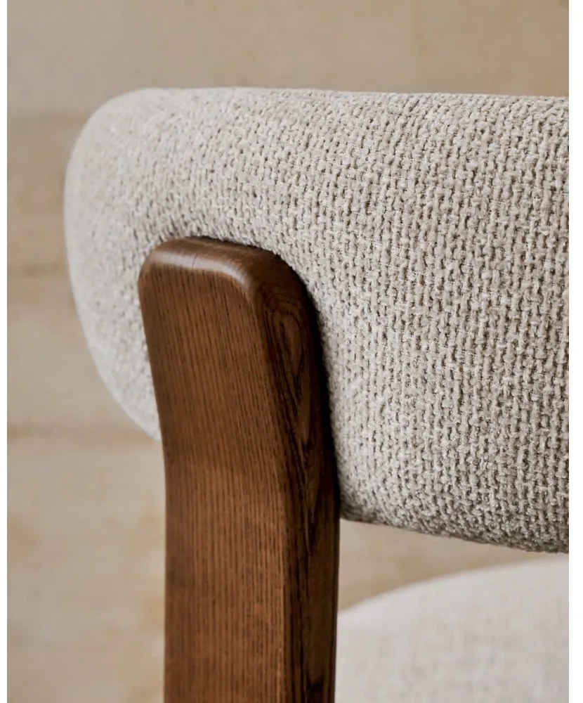 Hnedá/béžová jedálenská stolička z jaseňového dreva Granite – Kave Home