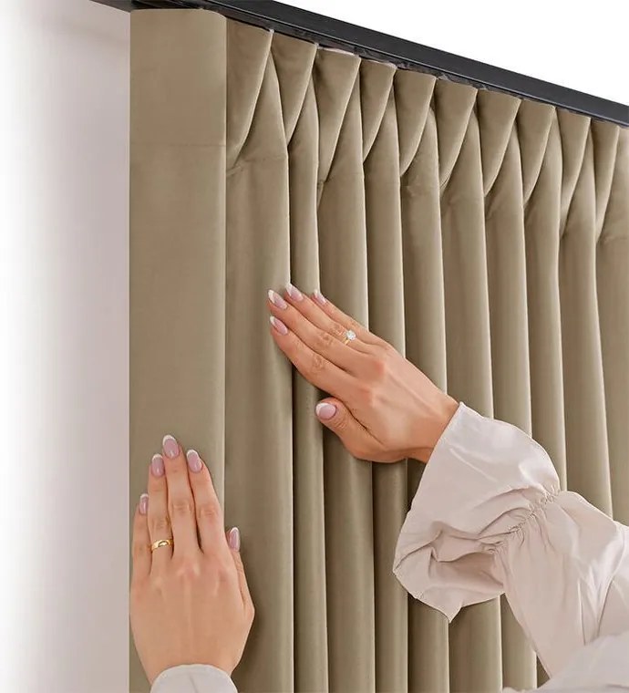 Zamatový záves FILUMI tmavo béžový 140 x 250 cm sada 2 ks