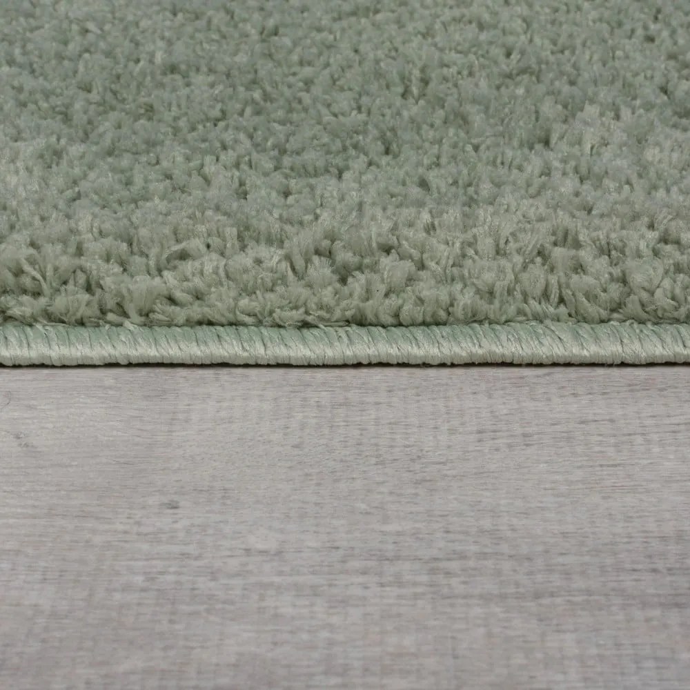 Zelený umývateľný koberec z recyklovaných vlákien 160x230 cm Fluffy – Flair Rugs
