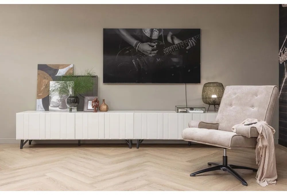 Krémový TV stolík z borovicového dreva 181x56 cm Miller - WOOOD