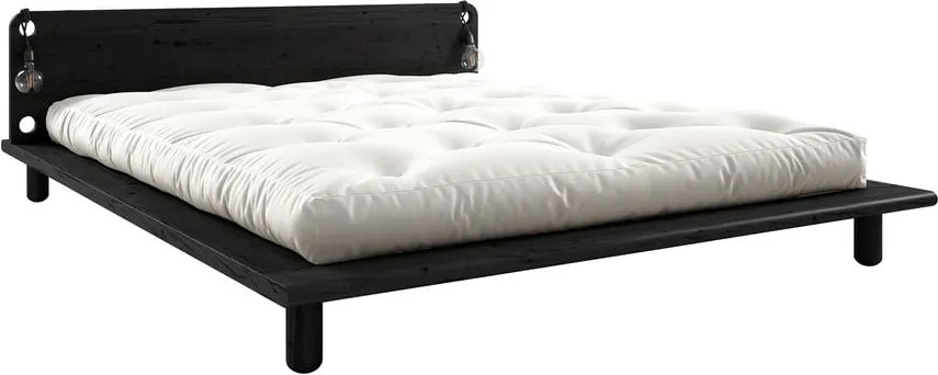 Čierna dvojlôžková posteľ z masívneho dreva s čelom, lampičkami a matracom Comfort Karup Design Peek, 160 x 200 cm