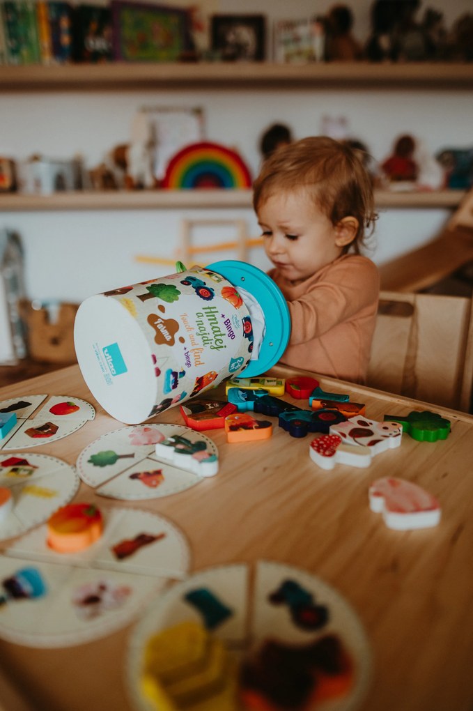 Vilac – drevená hra Hmataj a nájdi – farma