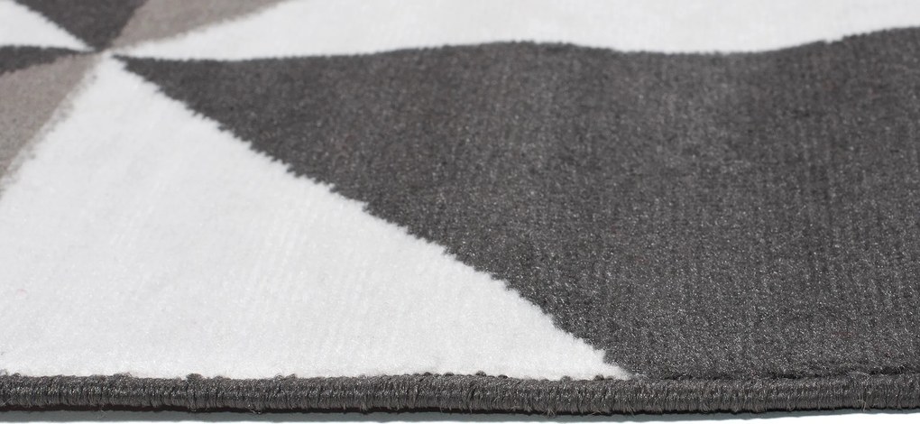 TA Koberec Z902E TMAVO ŠEDÁ MAYA PP ESM Rozmer: 160x220 cm