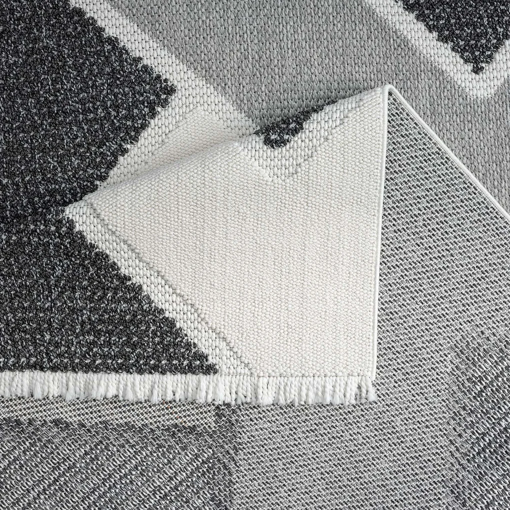 Dekorstudio Moderný koberec LINDO 8877 - sivý Rozmer koberca: 120x170cm