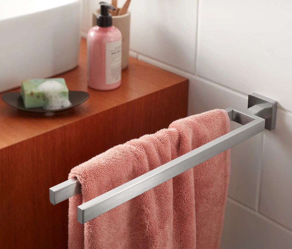 Prémiový držiak na uteráky