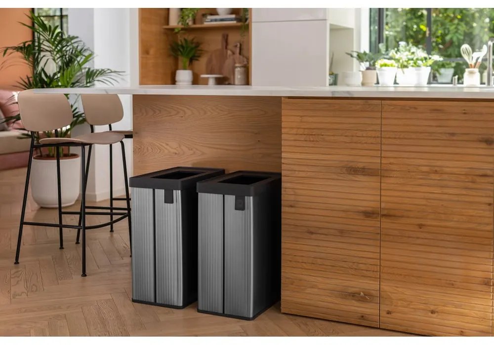 Sivý odpadkový kôš na triedený odpad z recyklovaného plastu 54 l Verto Recycle – Curver