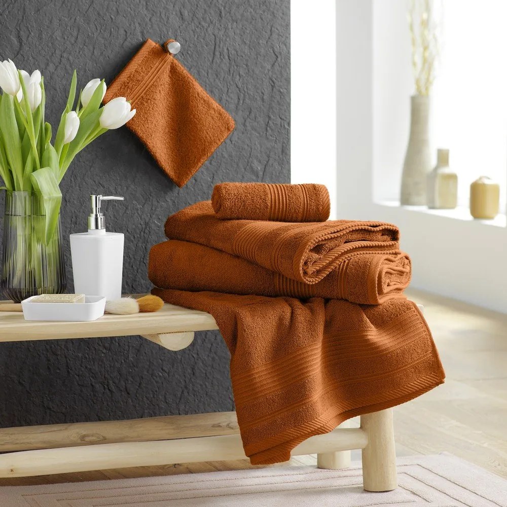 Froté bavlnená osuška v terakotovej farbe 70x130 cm Tendresse – douceur d'intérieur