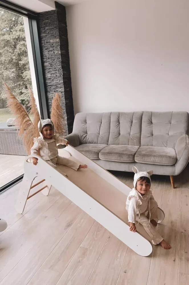 Drevená skladacia šmýkačka pre deti – bezpečná zábava do izby aj herne