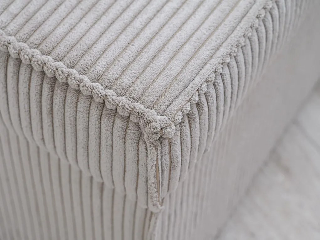 Svetlobéžový taburet SMART COSARO s úložným priestorom 65x65 cm