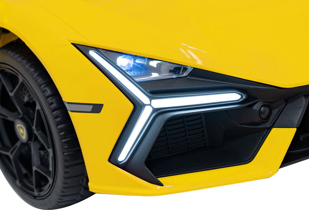 Ramiz Lamborghini Revuelto vozidlo Žltá