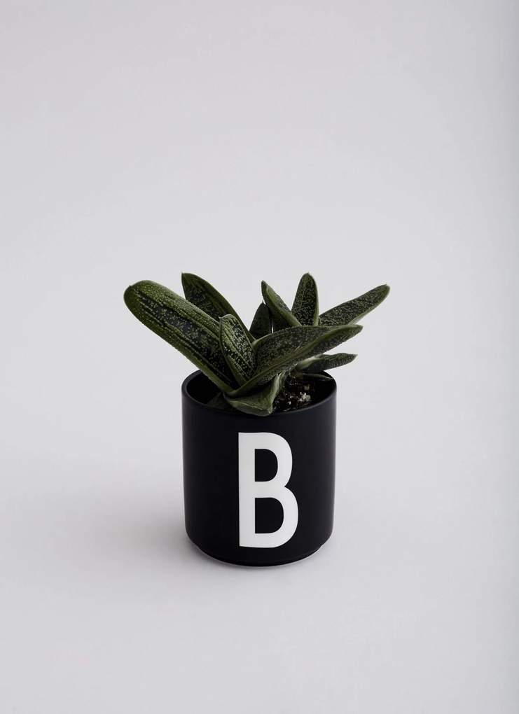 DESIGN LETTERS Porcelánový hrnček/dózička Letters Black 300 ml W