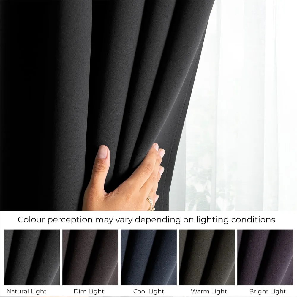 Čierny termo/dimout záves 140x175 cm Kierra – Restilo