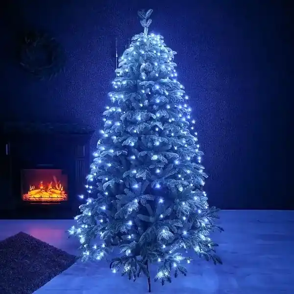 Zväzkové LED vianočné osvetlenie studená biela 180cm 270LED | BIANO