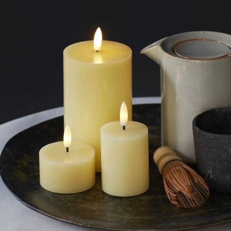 SIRIUS LED vosková sviečka Sille, svetložltá, 7,5 x 10 cm