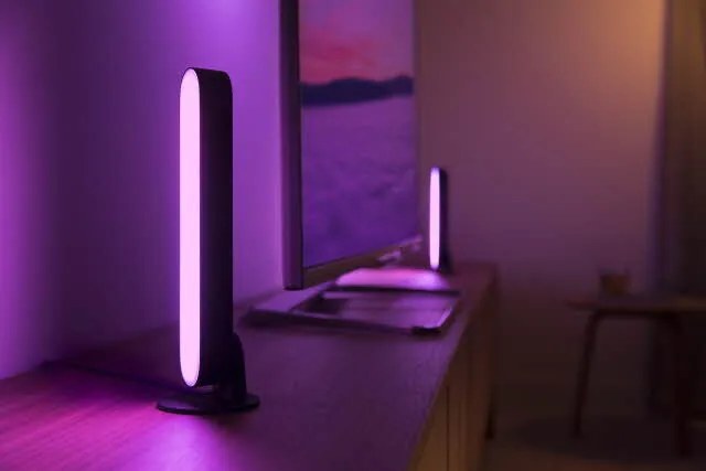 PHILIPS HUE Svetelná flexibilná LED múdra lišta HUE PLAY s funkciou RGB, 6W, teplá biela-studená biela, čierna,