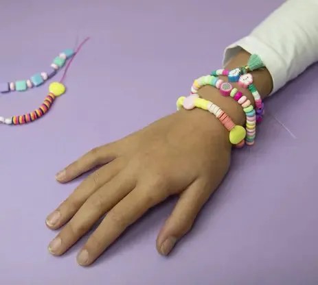 Výroba šperkov – trendy farebné šperky