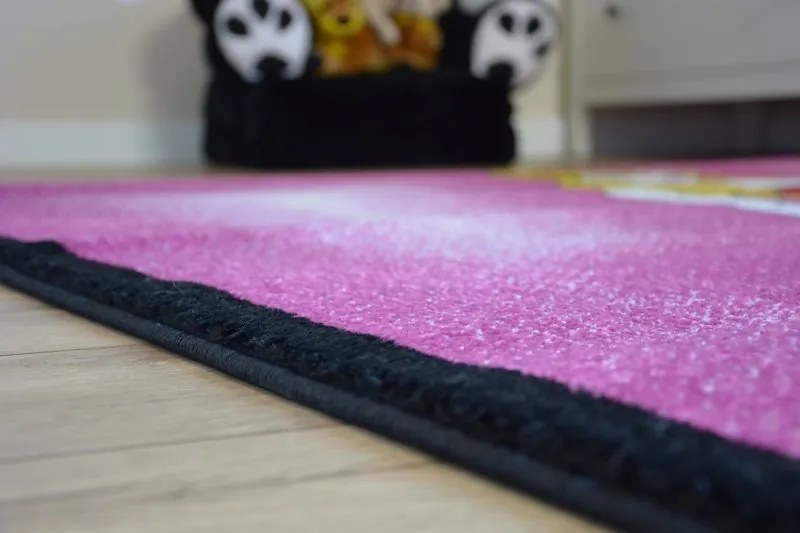 Kusový koberec KIDS princezná ružový C425