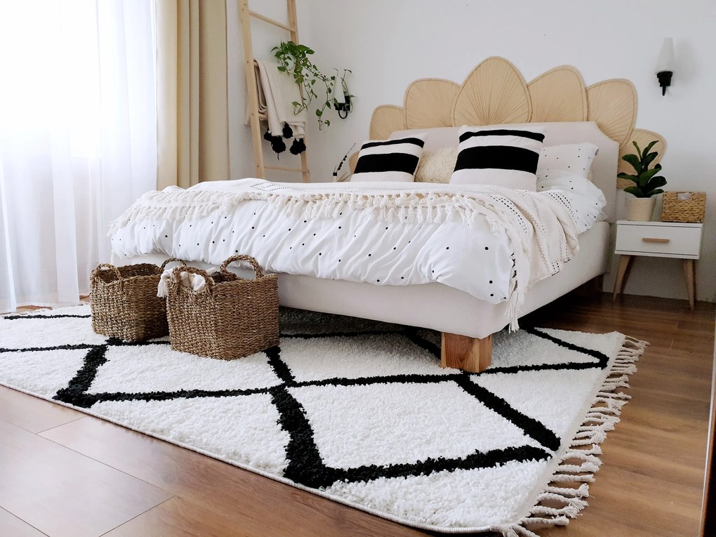 Behúň BERBER CROSS, biely, strapce