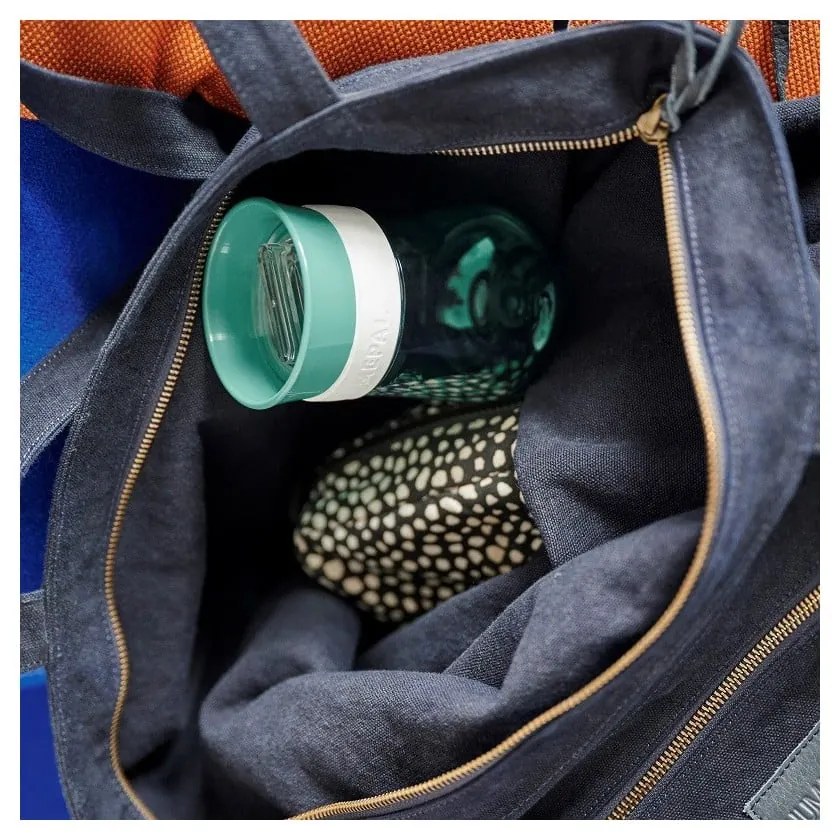 Svetloružový tritanový detský hrnček 300 ml Flowers &amp; butterflies – Mepal