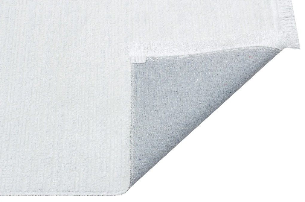 St 09 - White