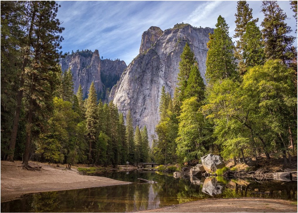 Sklenený obraz - Pod Yosemite skalou (70x50 cm)