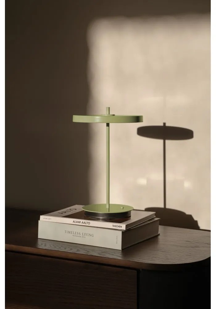 Zelená kovová LED stolová lampa s kovovým tienidlom (výška 31 cm) Asteria Move – UMAGE