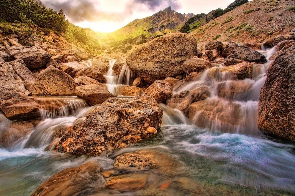 Tapeta vysokohorské vodopády - 375x250