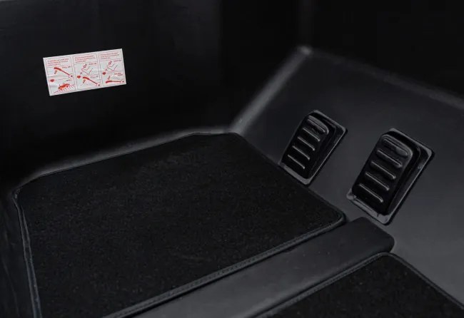 Elektrické autíčko Mercedes Benz MAYBACH G650 čierne
