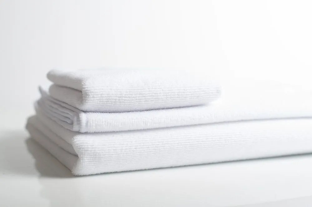 Towel City Rýchloschnúca osuška 140x70 cm - Biela | 70 x 140 cm