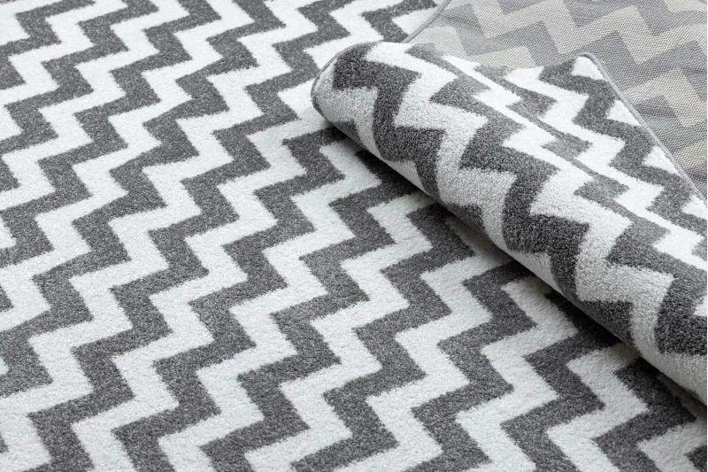 styldomova Sivo-biely koberec sketch cik cak F561