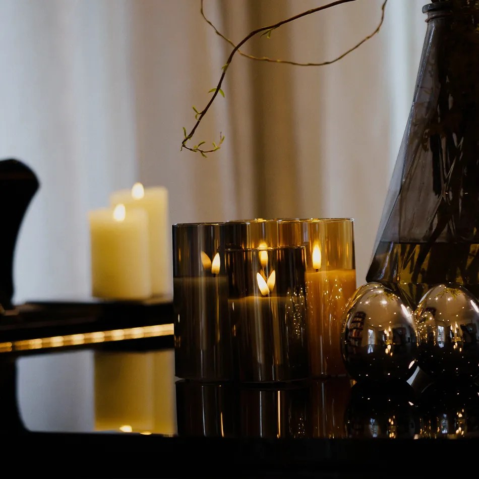 DECOLED LED svíčka ve skle, 7,5 x 10 cm, šedá