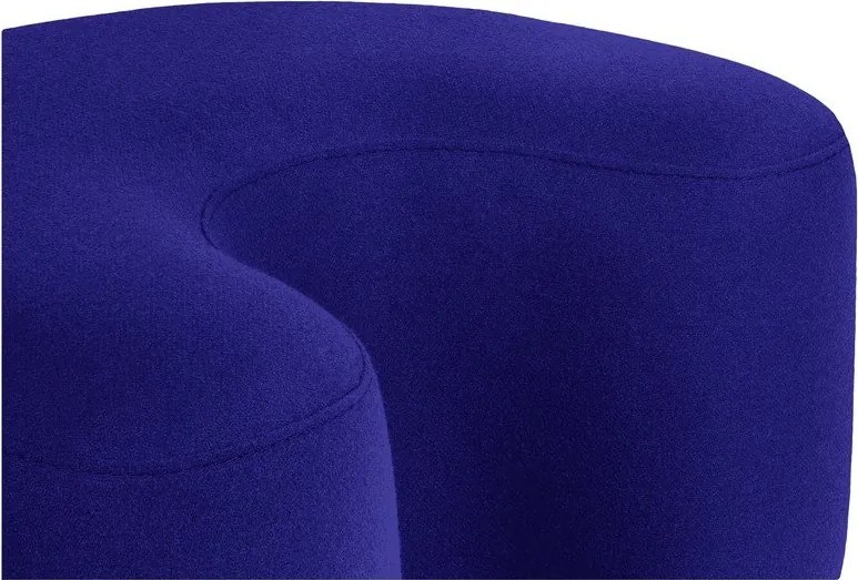 Modrý vlnený taburet Ü – noo.ma