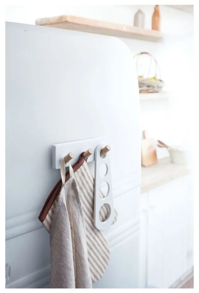 Biely nástenný vešiačik na kuchynské nástroje YAMAZAKI Trio