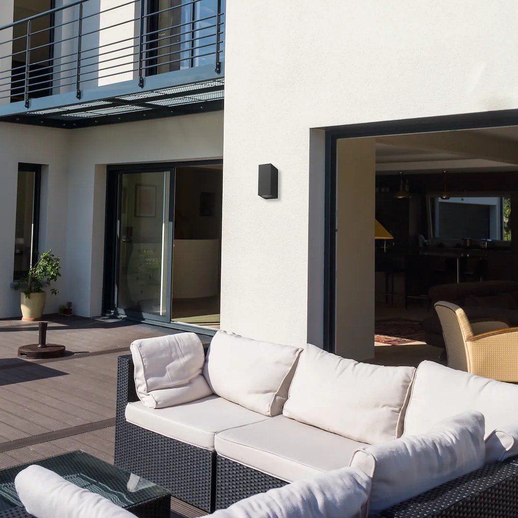 Exteriérové nástenné svietidlo Boka, 1x čierne hliníkové tienidlo, (15 cm)