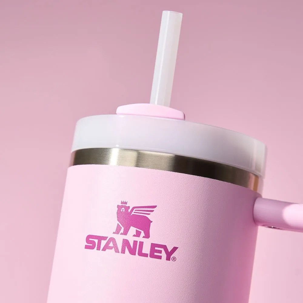 Ružová termoska so slamkou z nehrdzavejúcej ocele 1,18 l Quencher H2.0 FlowState Tumbler Cherry Blossom – Stanley