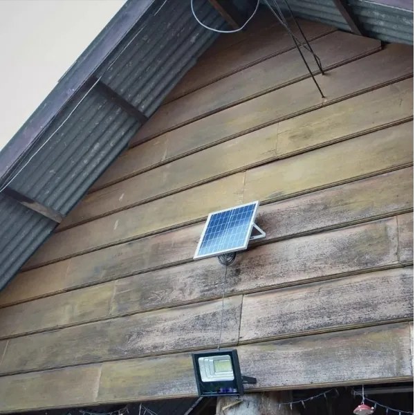 LED stmievateľný solárny reflektor LED/16W/3,2V 4000K IP65 + DO