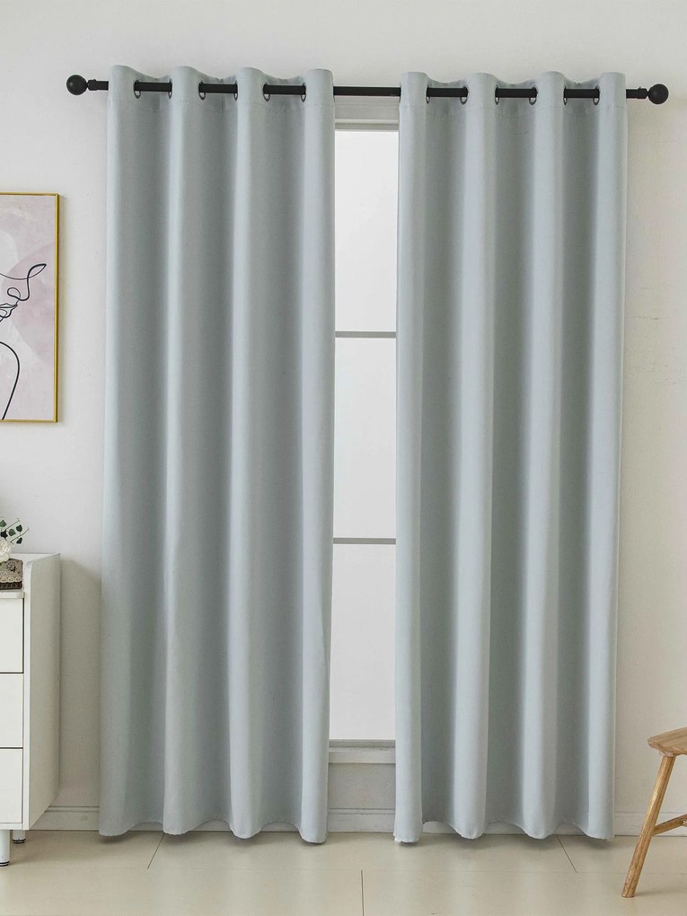 Blackout závesy Elias strieborná – 140 × 250 cm (2 ks) - krúžky