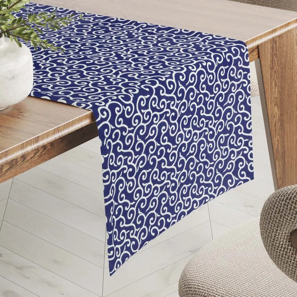 Biante Bavlnený behúň na stôl Sandra SA-257 Ornamenty na tmavo modrom 35x120 cm