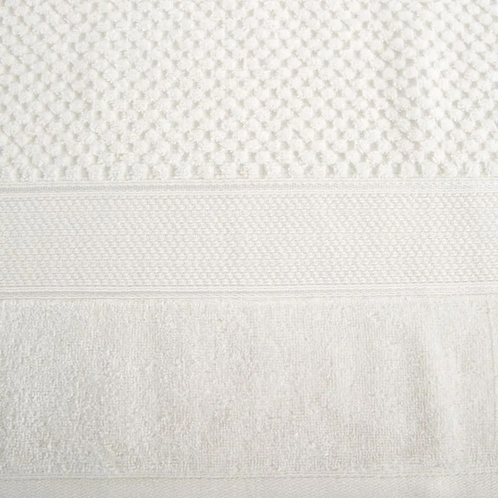 Dekorstudio Velúrový uterák JESSI - 04 krémový Rozmer uteráku: 50x90cm