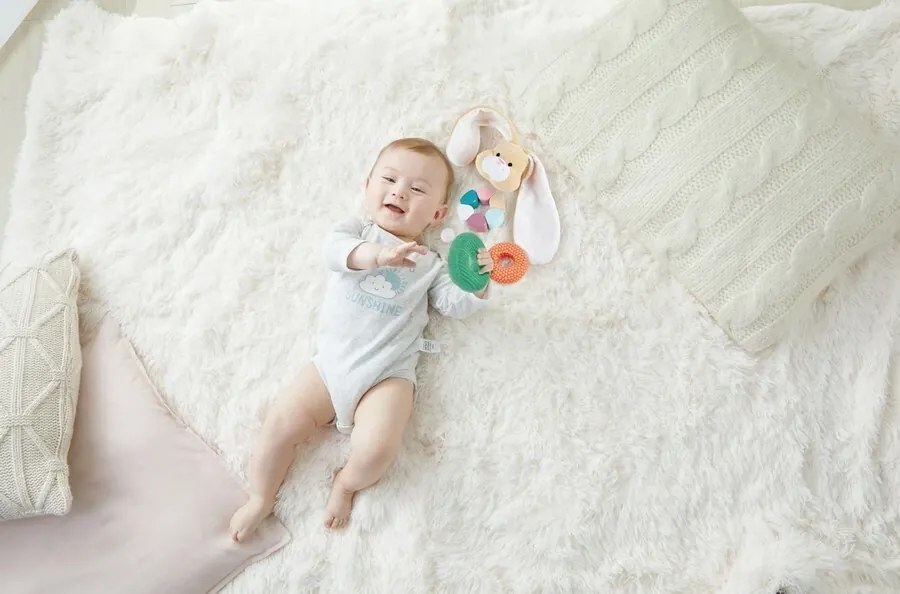 Hape Skladacia pyramída Zajačik