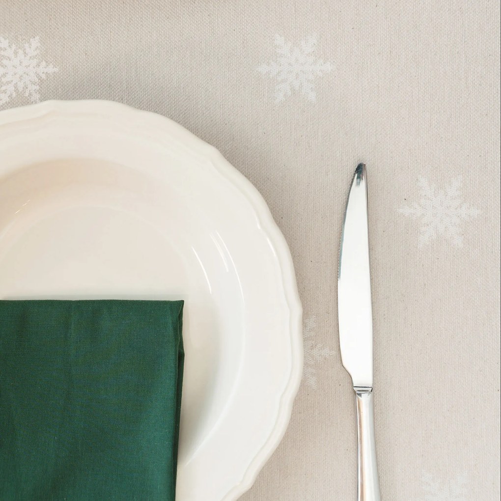 Goldea hranatý obrus natura – snehové vločky na režnej 140 x 220 cm