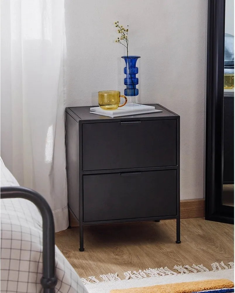 Čierny oceľový nočný stolík Shantay – Kave Home