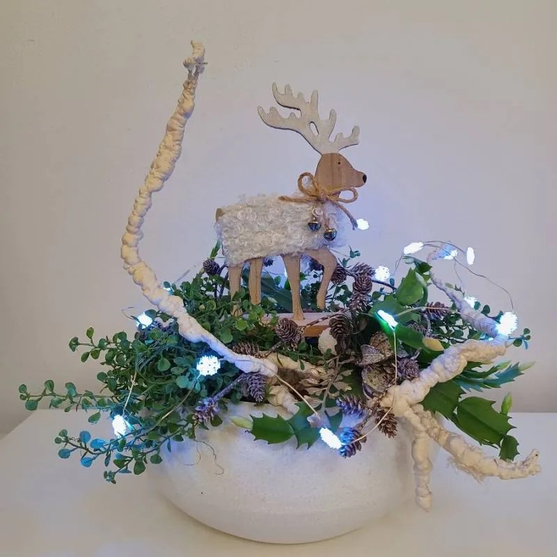 DECOLED Dřevěný jelen, 12,5 x 20,5 cm, bílá